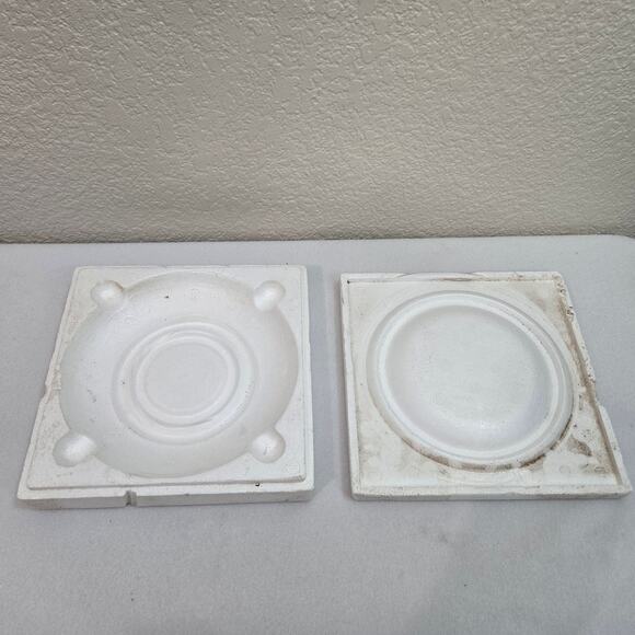 Royal Copenhagen 1975 Marselisborg Slot Queen's Christmas Plate Denmark - Vtg - Picture 6 of 10